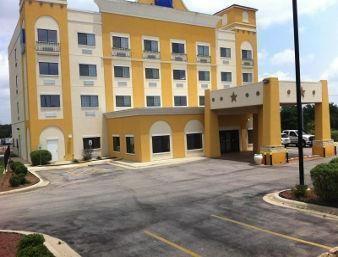 Days By Wyndham Hotel